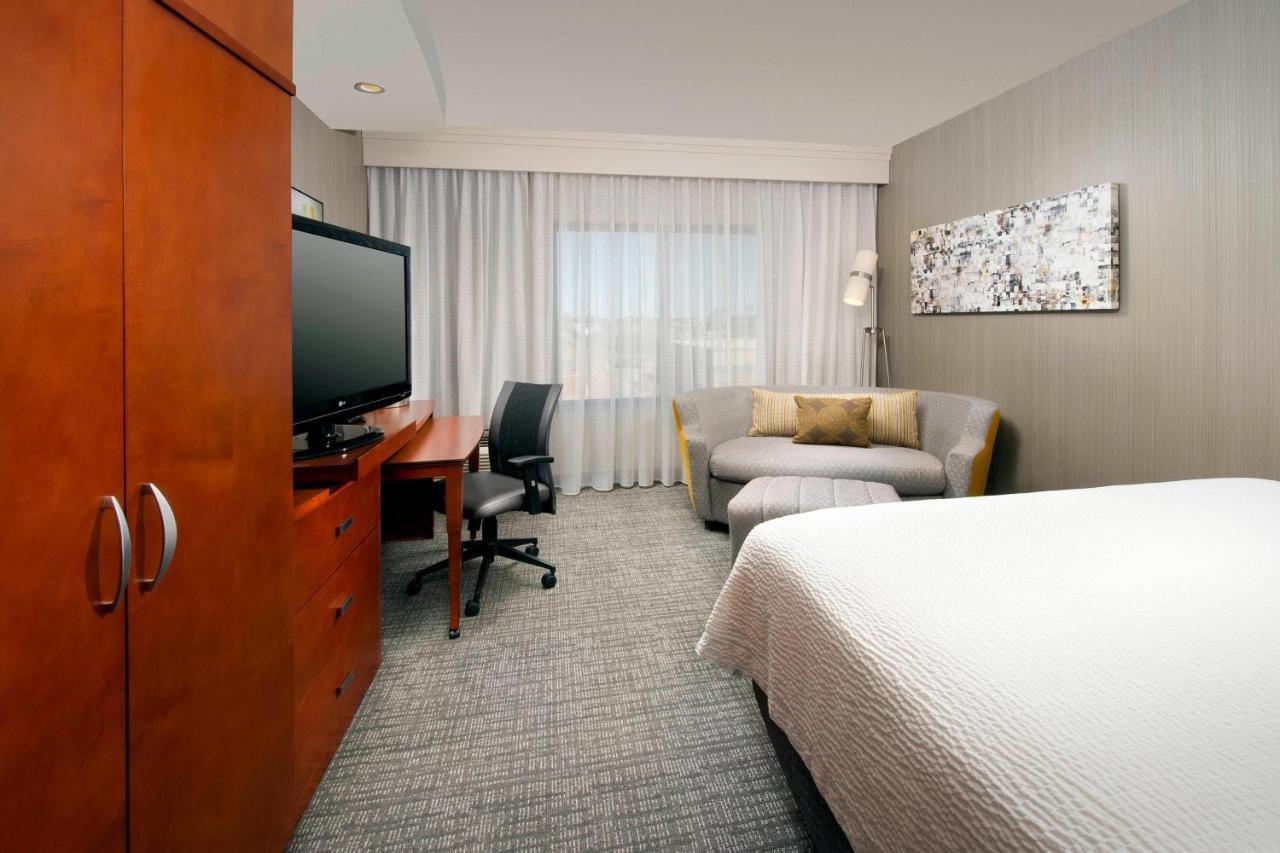 Courtyard By Marriott 3*
