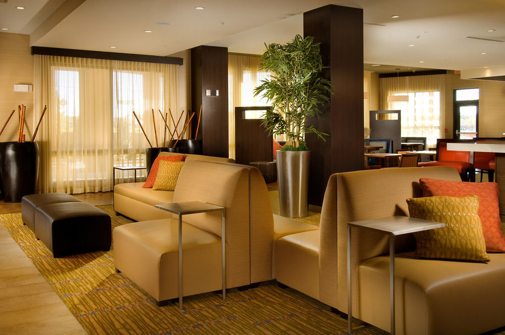 Courtyard By Marriott