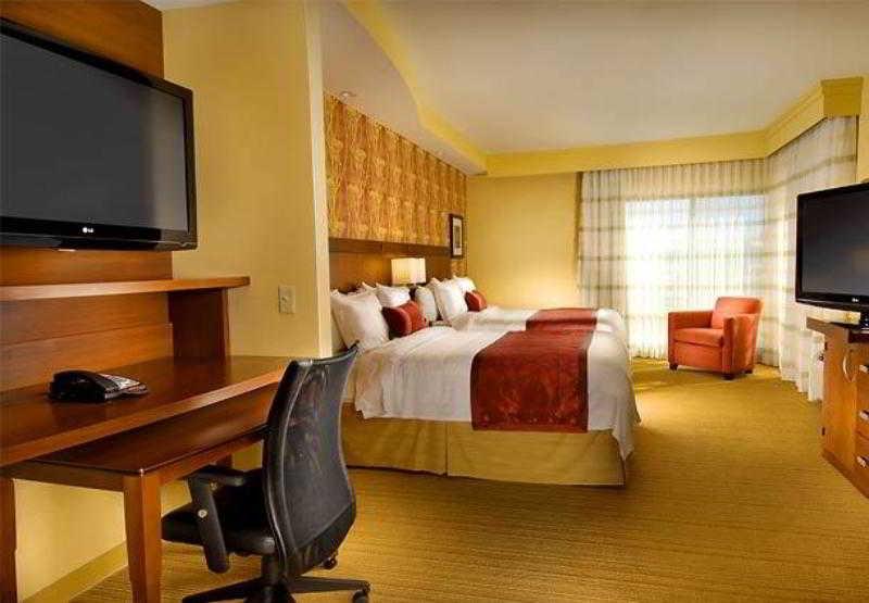 Courtyard By Marriott